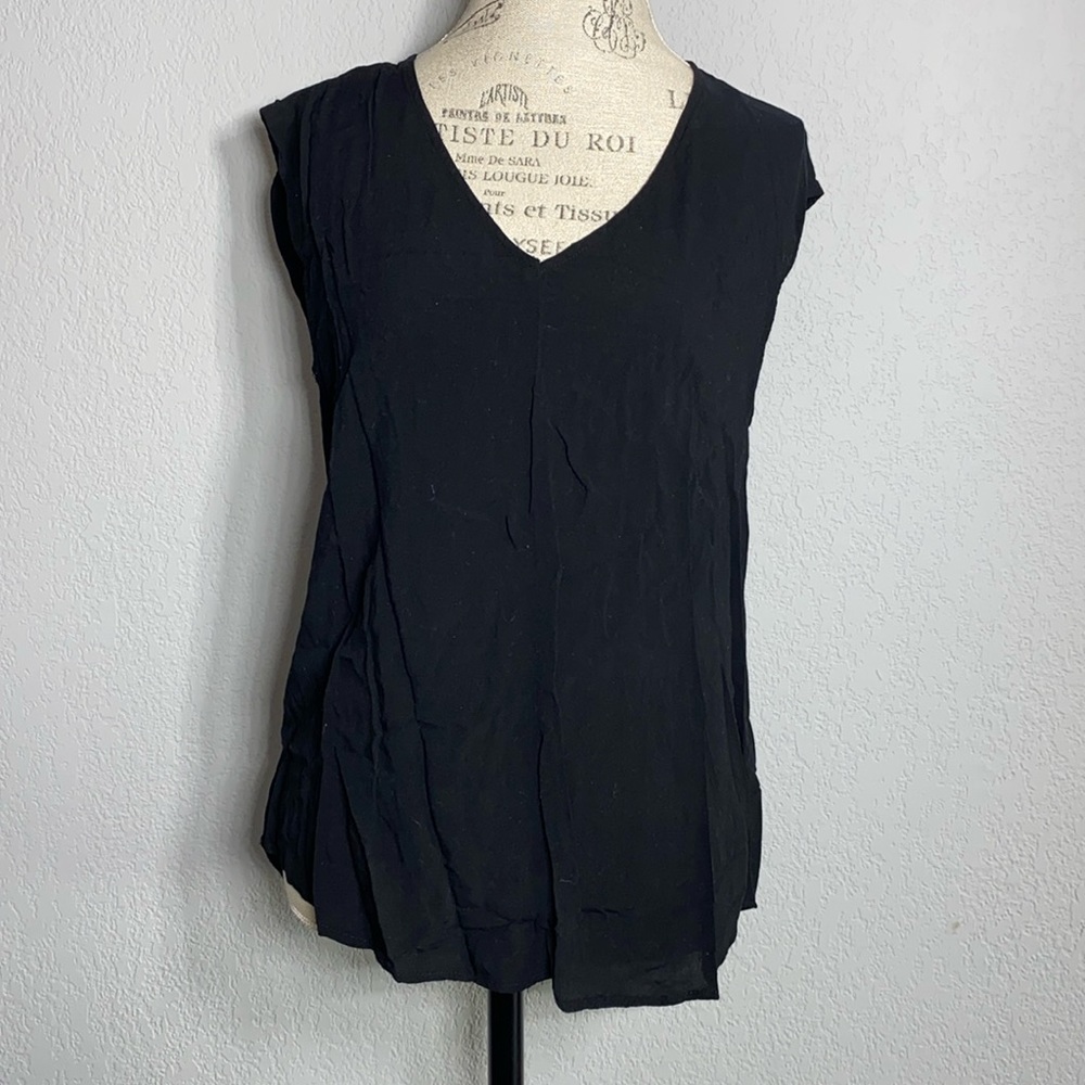 Women’s V-neckline Blouse
